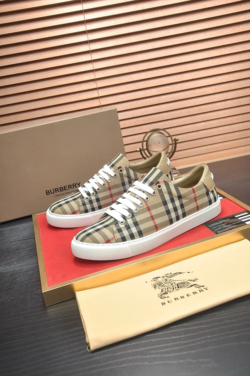 Men's shoes💰480💶[Burberry] (cowhide lining) classic low-top sneakers｜Imported cowhide with classic plaid fabric｜Cow leather lining｜Original outsole｜Fine workmanship and comfortable to wear Size: 38-44 (customized at 45)